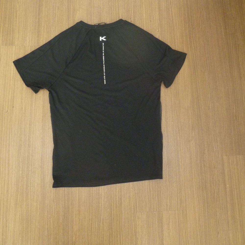 Koral Black Tee